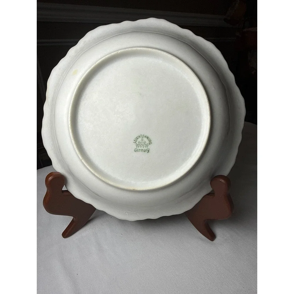 Antique Leuchtenburg Germany Strawberry Gooseberry Scalloped Porcelain Bowl 7.5